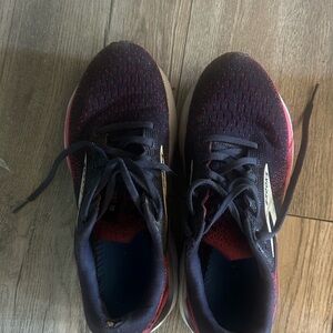 Brooks Women's Athletic Shoes - Navy and Red